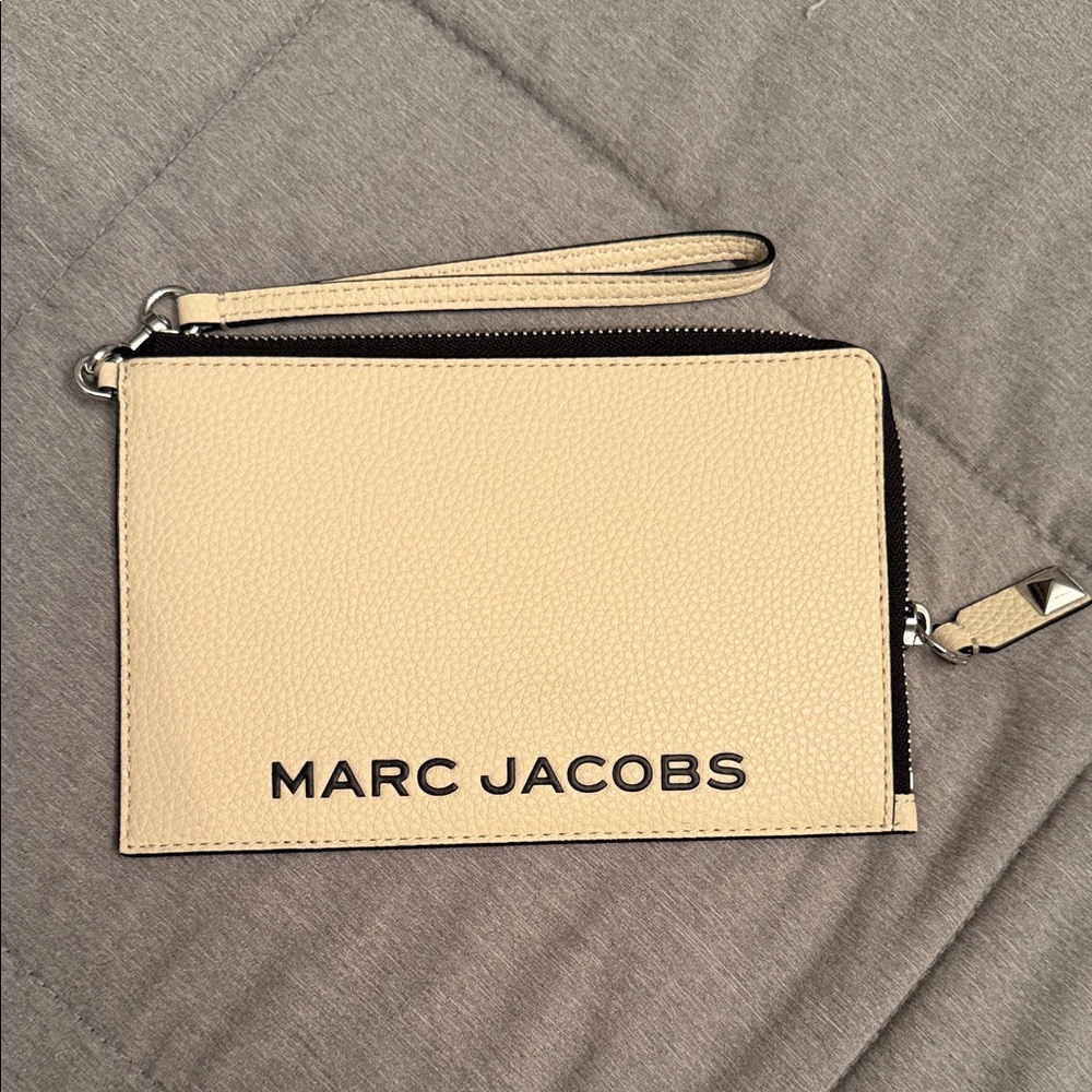 Marc Jacobs Beige Wristlet